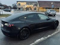 Begagnad Tesla Model 3 Standard Range Plus 239 kW (325 HK) 2019 Sedan