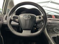 begagnad Toyota Auris 5-dörrar 1.6 Manuell (132hk)