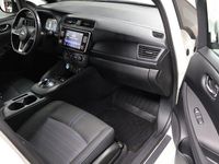 Begagnad Nissan Leaf Acenta 110 kW (150 HK) 2022 Vit Halvkombi