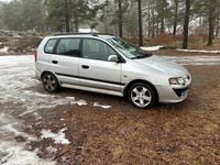 Begagnad Mitsubishi Space Star 111 HK (81 kW) 2004 Minibuss