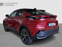 Begagnad Toyota C-HR Executive 226 HK (166 kW) 2024 Röd SUV
