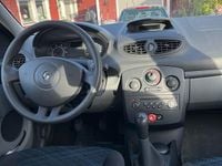 Begagnad Renault Clio R.S. 75 HK (55 kW) 2007 Halvkombi