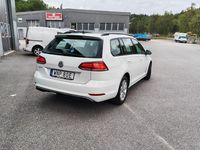 Begagnad VW Golf VII 116 HK (85 kW) 2019 Vit Kombi