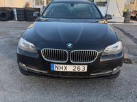 Begagnad BMW 520 184 HK (135 kW) 2013 Svart Kombi