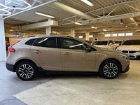 Begagnad Volvo V40 Momentum 150 HK (110 kW) 2016 Brun Halvkombi