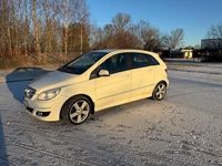 Begagnad Mercedes B160 95 HK (69 kW) 2010 Minibuss