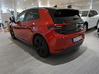 Begagnad VW ID.3 Pro Performance 150 kW (204 HK) 2023 P8a1zr  kings red metall Halvkombi