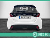 begagnad Toyota Yaris 1.5 HYBRID CVT NAV BACKKAMERA EN ÄGARE
