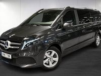 Begagnad Mercedes V300 Avantgarde 237 HK (174 kW) 2023 Grå Minibuss
