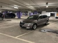 Begagnad Skoda Superb 200 HK (147 kW) 2012 Kombi