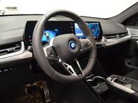 begagnad BMW iX2 xDrive 30 M-Sport Premium Drag Fartpilot hk