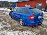 Begagnad Skoda Octavia RS 170 HK (125 kW) 2012 Raceblå Kombi