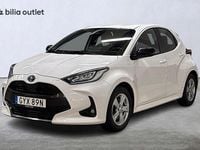 Begagnad Toyota Yaris Hybrid Style 116 HK (85 kW) 2022 Vit Halvkombi