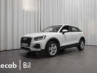 Begagnad Audi Q2 Advanced Plus 150 HK (110 kW) 2023 Glaciärvit metallic SUV
