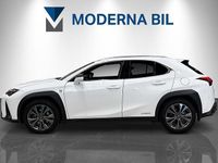 Begagnad Lexus UX 250h E-FOUR 184 HK (135 kW) 2019 Vit SUV
