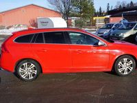 Begagnad Volvo V60 R-Design 231 HK (169 kW) 2016 Röd Kombi