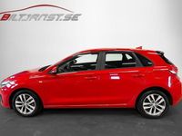 Begagnad Hyundai i30 Essential 122 HK (89 kW) 2021 Röd Halvkombi