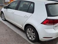 Begagnad VW Golf VII 110 HK (80 kW) 2018 Halvkombi