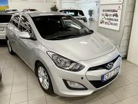 Begagnad Hyundai i30 Premium 110 HK (80 kW) 2013 Silver Halvkombi