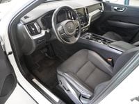 Begagnad Volvo XC60 Momentum 392 HK (288 kW) 2020 Vit SUV