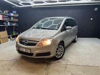 Begagnad Opel Zafira 140 HK (102 kW) 2006 Grå Minibuss