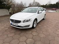 Begagnad Volvo V60 Momentum 181 HK (133 kW) 2014 Vit Kombi