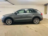 Begagnad Audi Q3 Sport 150 HK (110 kW) 2016 Grå SUV