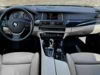 begagnad BMW 520 d Touring/ Panorama/ 2017 / "Lågmil"