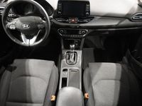 Begagnad Hyundai i30 Essential 120 HK (88 kW) 2022 Vit Kombi