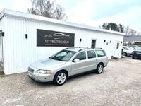 Begagnad Volvo V70 Kinetic 209 HK (153 kW) 2005 Ljusgrå Kombi