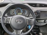 begagnad Toyota Yaris Hybrid e-CVT Euro 6