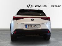 begagnad Lexus UX 250h Comfort AWD V-hjul