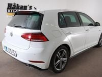 Begagnad VW Golf VII GT 150 HK (110 kW) 2018 Vit Halvkombi