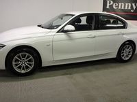 begagnad BMW 318 d xDrive Sedan Sport line Euro 6 Drag Navi En ägare