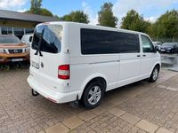 begagnad VW Caravelle 2.0 TDI Trendline 140hk motor värme