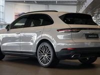Begagnad Porsche Cayenne 468 HK (344 kW) 2022 Grå SUV