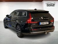 Begagnad Volvo V60 Core 355 HK (261 kW) 2023 Svart Kombi