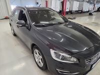 Begagnad Volvo V60 Momentum 150 HK (110 kW) 2017 Grå Kombi
