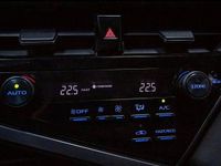 Begagnad Toyota Camry Hybrid 218 HK (160 kW) 2020