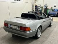 Begagnad Mercedes SL320 231 HK (169 kW) 1993 Silver Cab
