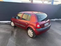 Begagnad Renault Clio II 75 HK (55 kW) 2002 Mörkröd Halvkombi