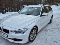 Begagnad BMW 320 M Performance 200 HK (147 kW) 2013 Vit pärlmetallic Kombi