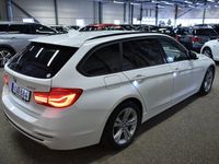 begagnad BMW 320 i 184Hk xDrive Sportline Kamera Touring Steptronic