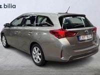 Begagnad Toyota Auris Touring Sports Comfort 137 HK (100 kW) 2013 Brun Kombi