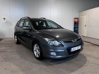 begagnad Hyundai i30 cw 1.6 CRDi 116hk | Bes | Nyservad | Lågmil