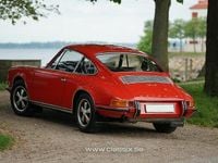 Begagnad Porsche 911 155 HK (114 kW) 1970 Röd