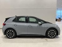 Begagnad VW ID.3 Pro Performance 150 kW (204 HK) 2023 Moonstone grey black Halvkombi