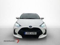 Begagnad Toyota Yaris Hybrid Active 116 HK (85 kW) 2021 Vit Halvkombi