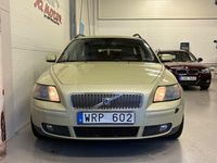 Begagnad Volvo V50 Momentum 170 HK (125 kW) 2005 Ljusgrön Kombi