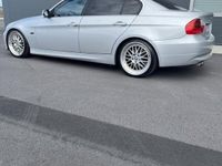 begagnad BMW 330 i Sedan